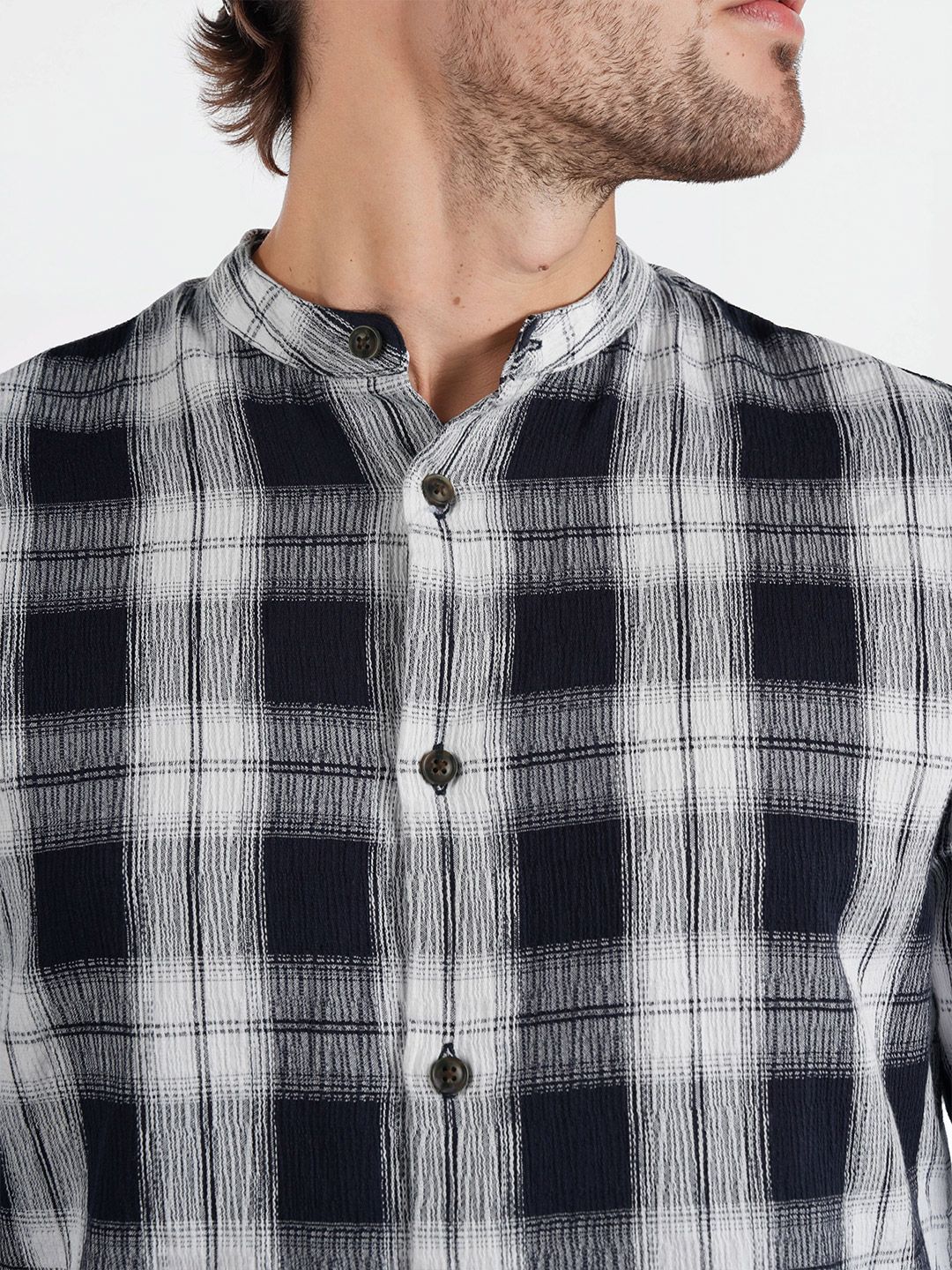 Celio Men Classic Opaque Checked Casual Shirt - Image 2